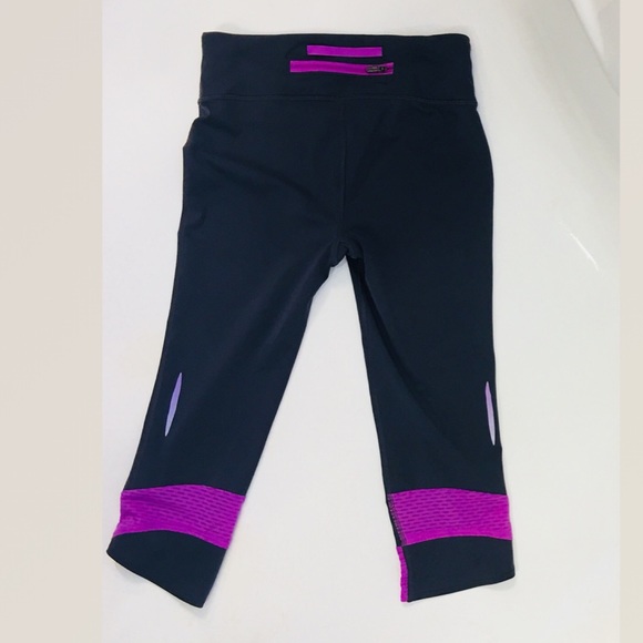 Under Armour Capri Pants - Picture 3 of 4